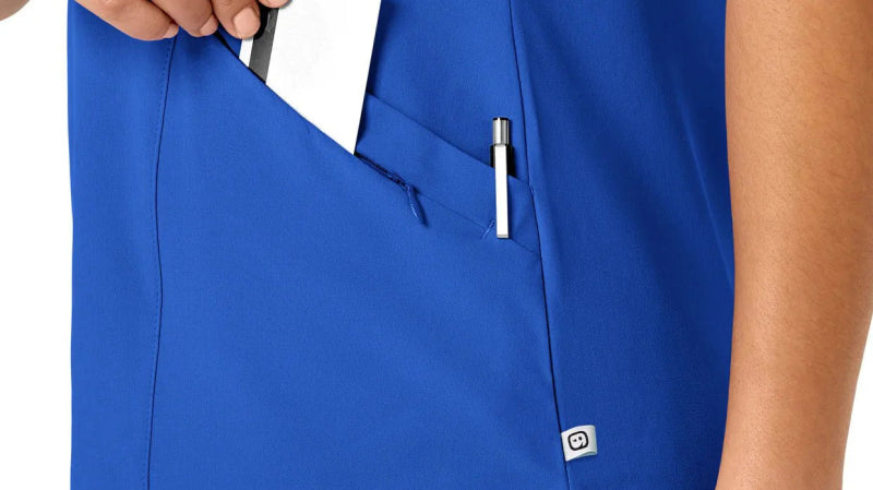 أهم 5 أخطاء شائعة في شراء الملابس الطبية لأول مرة - Drs Lounge