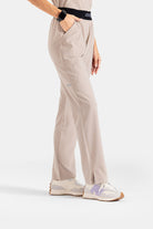 سكيتشرز نسائي طبي