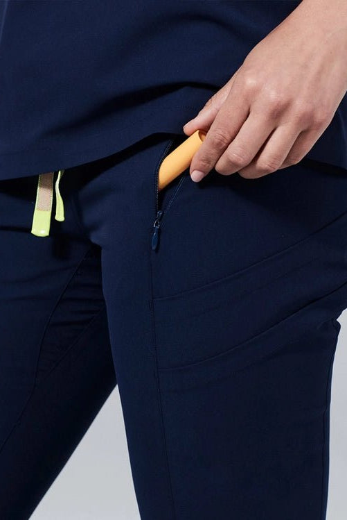 medelita-delta-scrubs-femalemd015-ROYAL