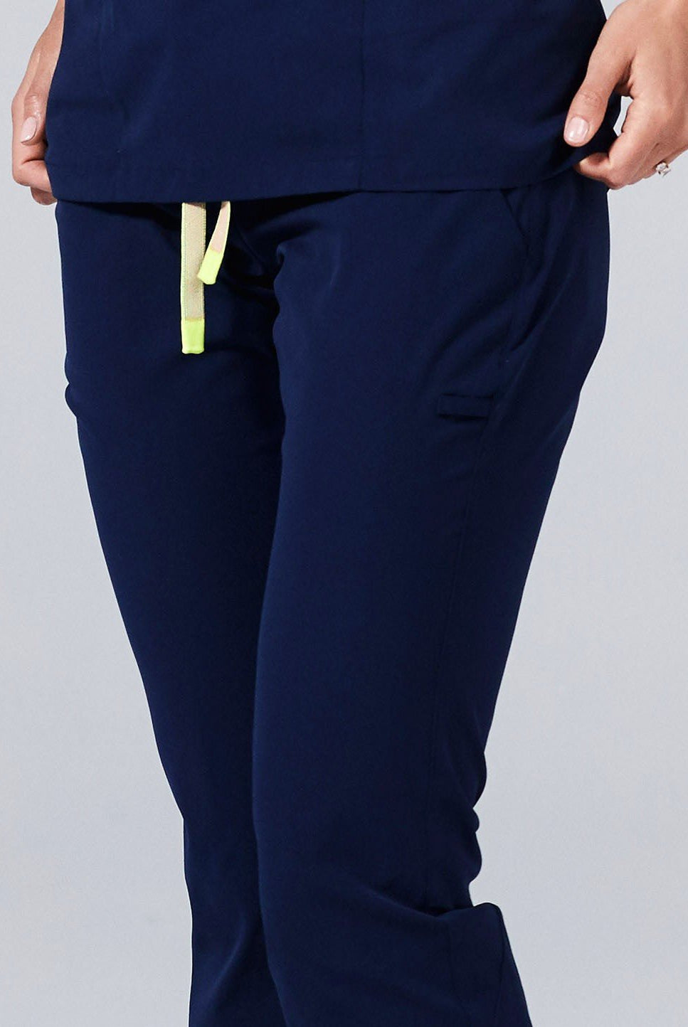 medelita-argon-scrubs-femalemd017-WINE