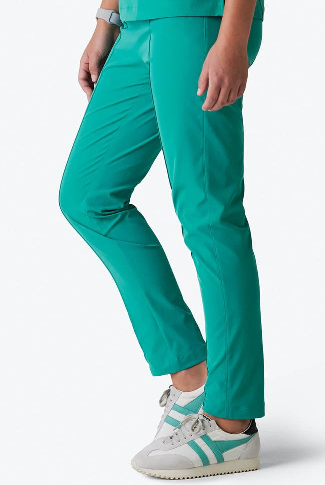 medelita-pixel-scrubs-femalepixel-SURGICAL GREEN