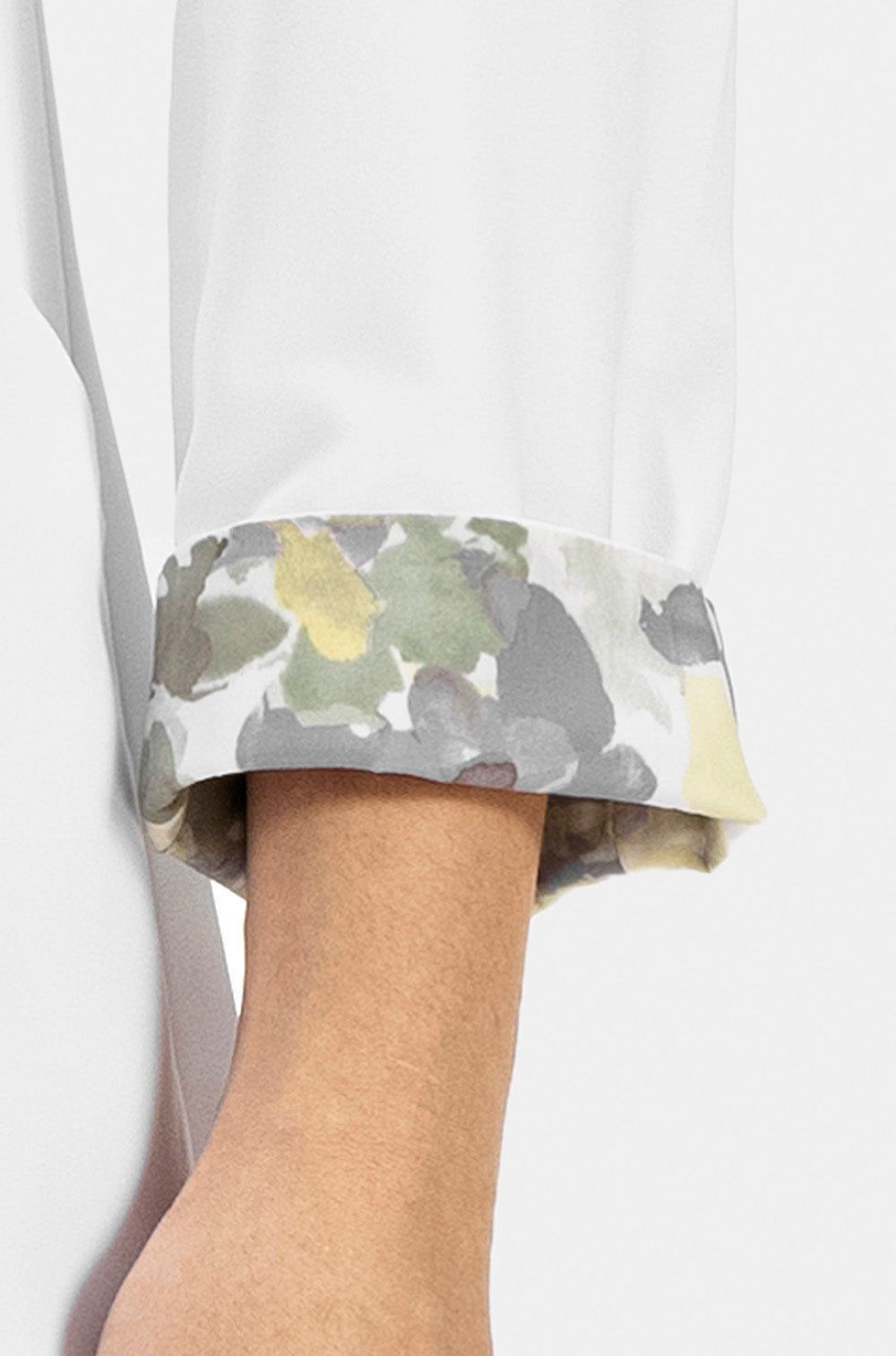 Female Lab coat  لابكوت كلاسيكو
