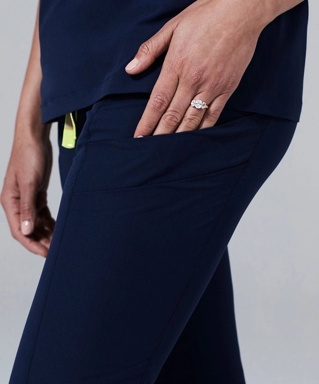 medelita-delta-scrubs-femalemd015-ROYAL