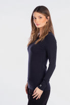 white-cross-v-tess-women-top-وايت-كروس-فيتيس-قميص-نسائي-2-BLACK