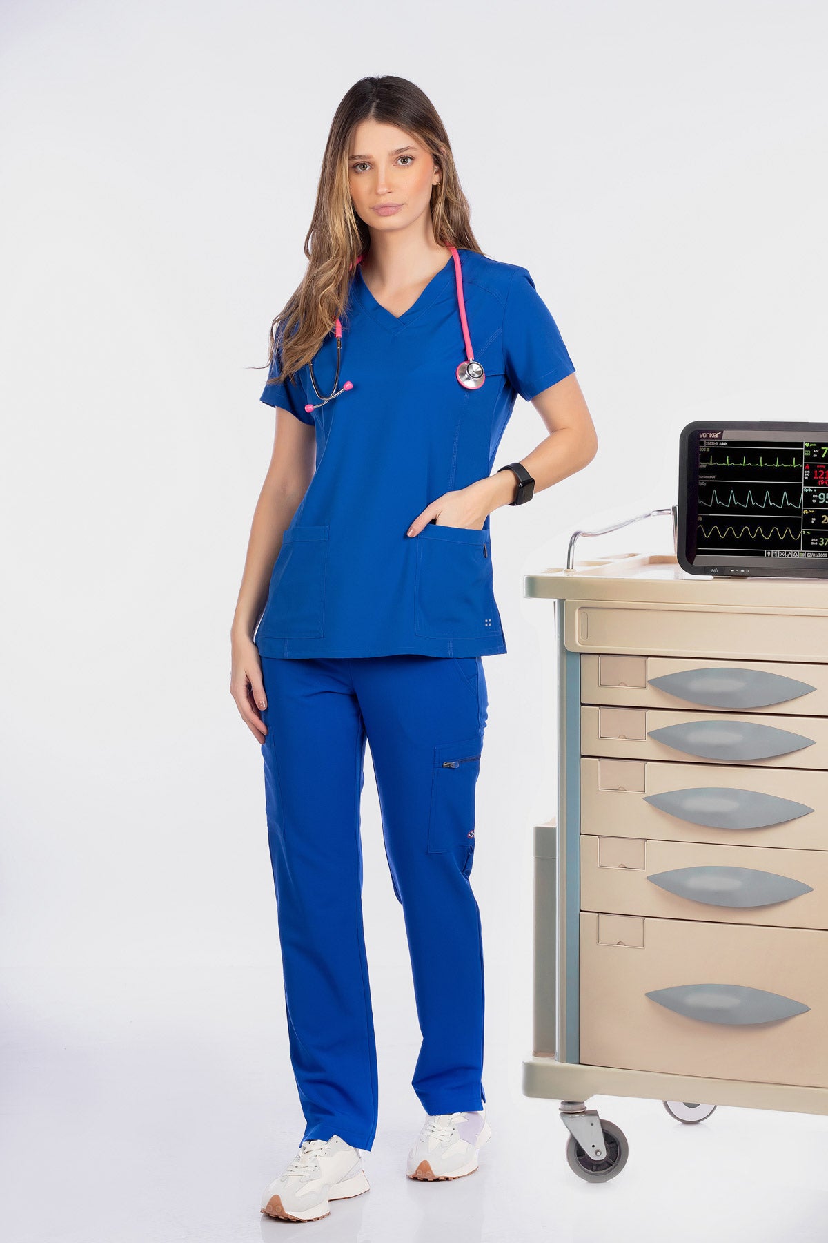 white-cross-fit-scrubs-female1-ROYAL