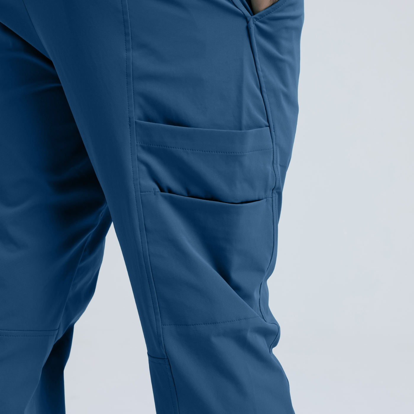 medelita-summit-scrubs-malemd010-ROYAL