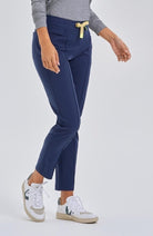 medelita-pixel-scrubs-femalepixel-NAVY