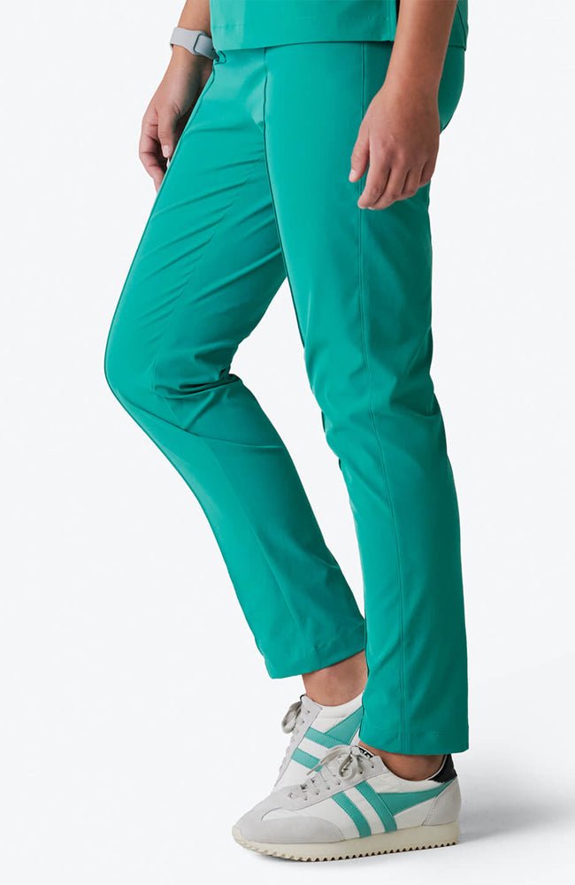 medelita-pixel-scrubs-femalepixel-SURGICAL GREEN