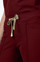 medelita-pixel-scrubs-femalepixel-WINE