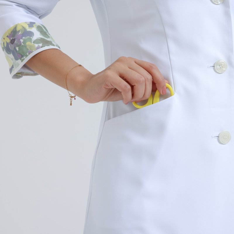 CLASSICO WOMEN FLORAL LABCOAT - Drs Lounge