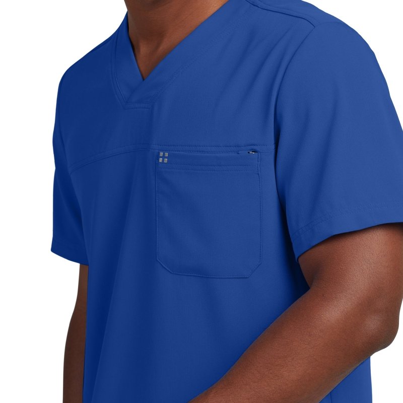 Crft Male V Neck Top - Drs Lounge