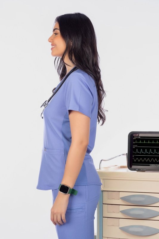 LANDAU FORWARD WOMEN V NCK TOP - Drs Lounge