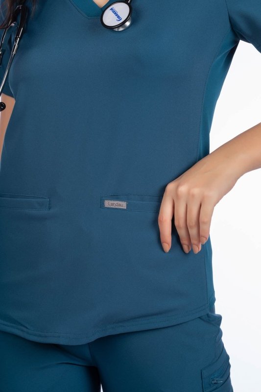 LANDAU FORWARD WOMEN V NCK TOP - Drs Lounge